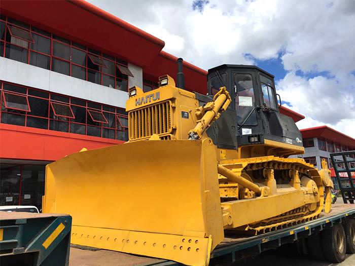 220hp bulldozer at Kenya 04
