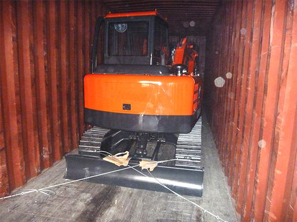 3.5 Ton Mini Excavator loading
