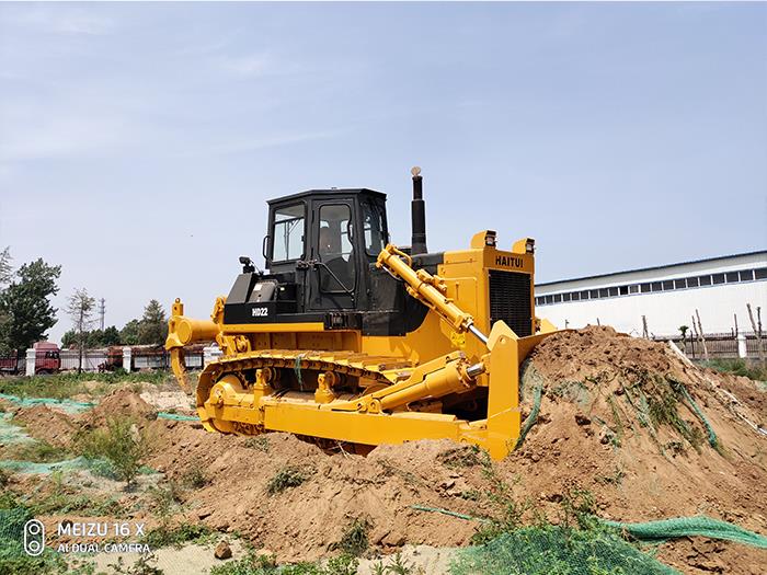 220hp bulldozer HD22 (7)